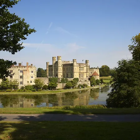 Leeds Castle Stable Courtyard Bed And Breakfast-2