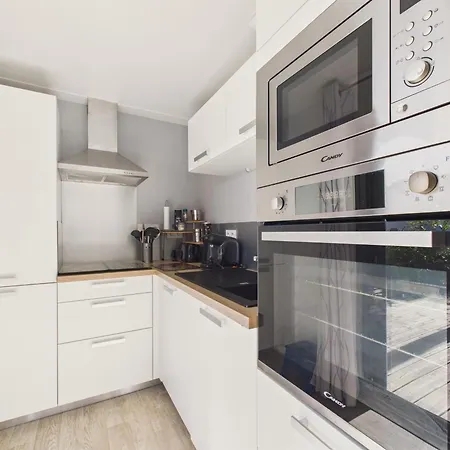 Un cottage version moderne, dans un domaine avec piscine-2