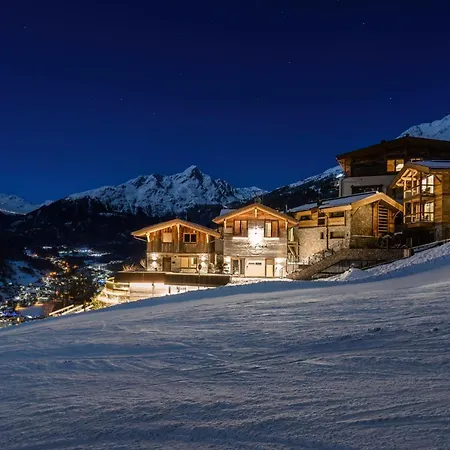 The Peak Sölden - Chalets mit Outdoor-Pool-2