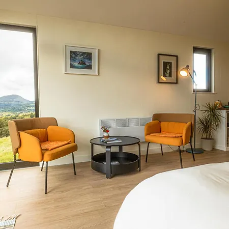 Oaklane Glamping Cabins-3