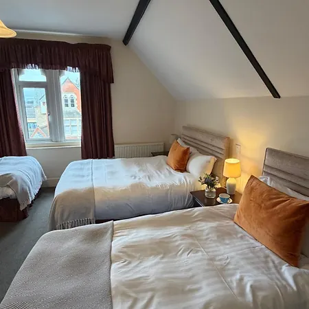 Taunton House Hotel-3