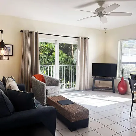 Fort Lauderdale Yacht & Beach Club 316-3