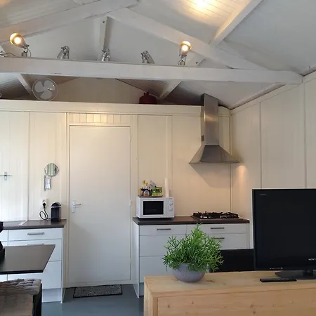 Tiny House Madame Jeanette nabij centrum en zee-2