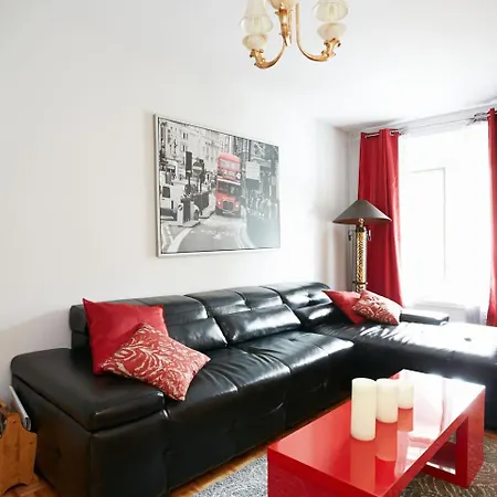 Big Cozy House-3