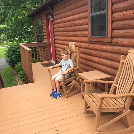 Riverside Log Cabins-2