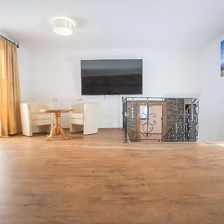 Chalet Holzerstubn-2