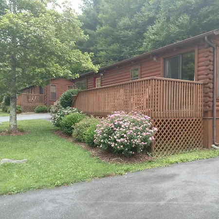 Riverside Log Cabins-3
