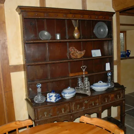 Meadow Cottage Guest House-3