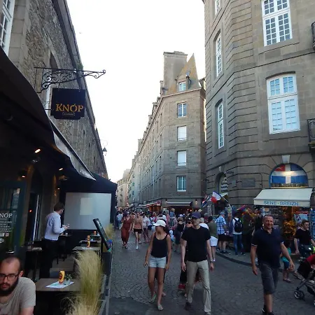Saint Malo Maison Plain Pied Avec Jardin Clos Pres Gare Plage Du Sillon Chien Admis Fibre-2