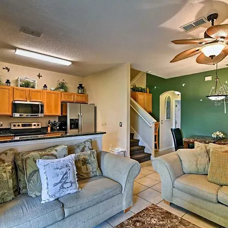 Gorgeous Resort Townhome Near Disneyland-3