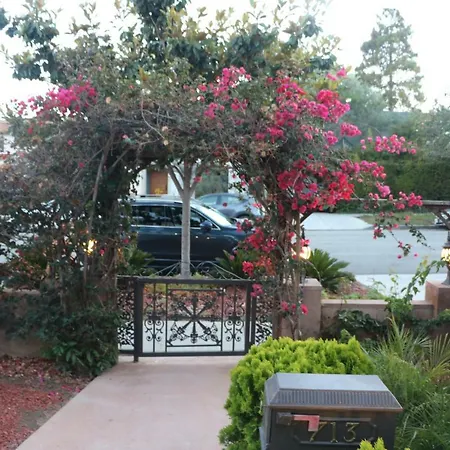 Entire Second Flr - Santa Monica Luxury Roman Villa-3