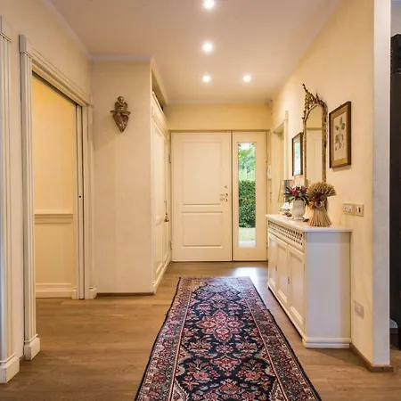 Stylish Florentine Villa In The City With Pool Plus-2