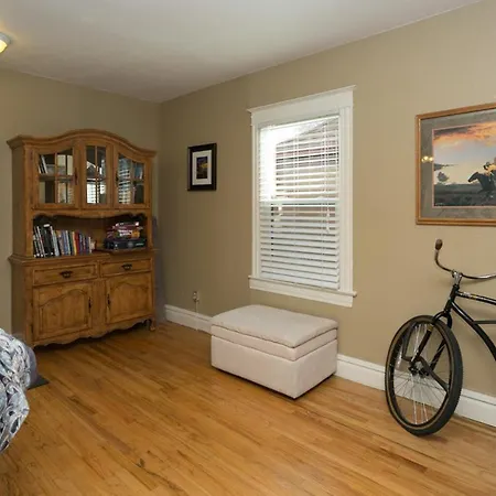 Clay Street Bnb-2