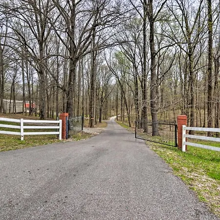 Quiet Memphis Home On 20 Acres 10 Mi To Downtown!-3