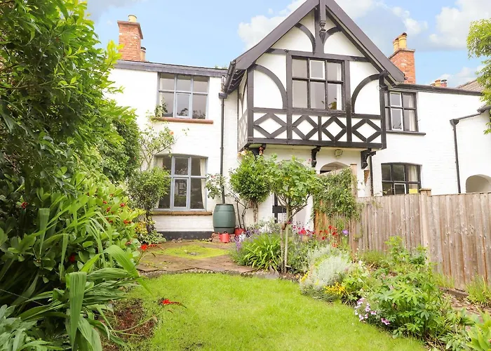 2 Ashby Place