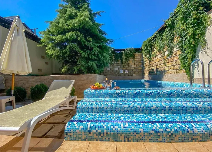 Arcadia Villa Apartments
