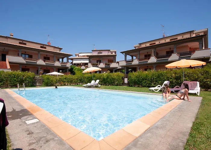 Follonica s - Pool & Relax