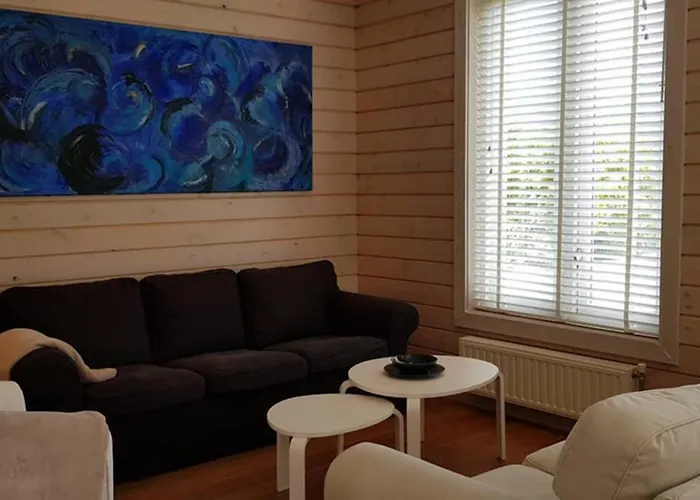 The Blue House - Luxurious Waterfront Villa Zeewolde