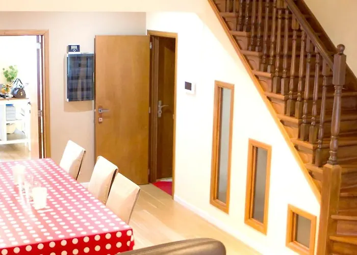 3 Bedrooms House With City View And Wifi At Jette