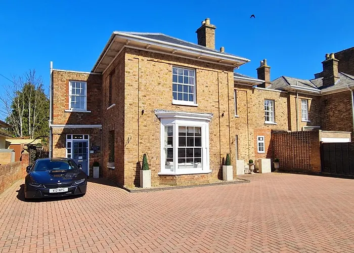 Hotels with a view Beaufort Lodge - Central Location & Free Parking