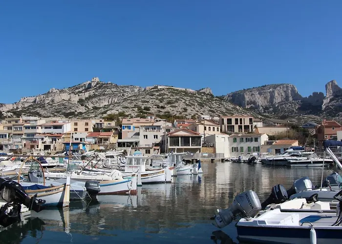 Charmant Cabanon Aux Goudes A Avec Vue Mer