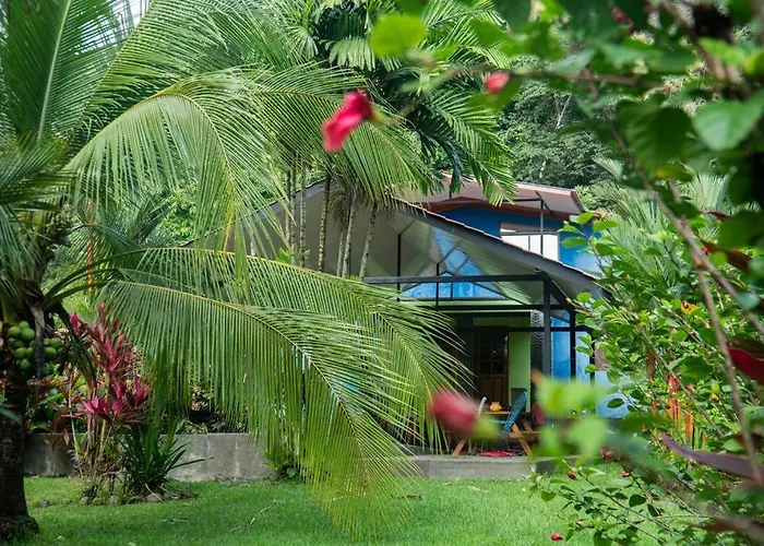 Walk To The Beach, Chill By The Pool. Casa Sol!