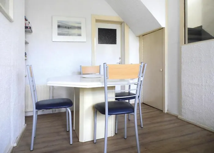 Cottage In Heeg