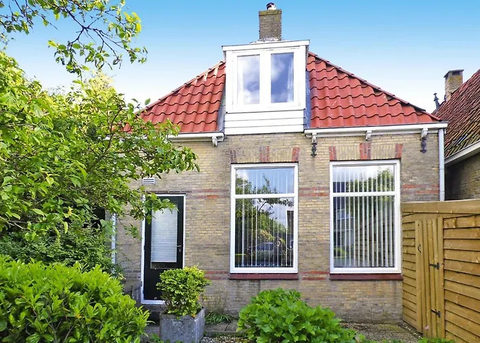 Cottage In Heeg