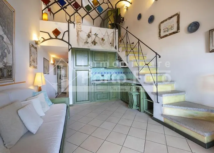 23 Baia Faro - Trilocale Mansardato Con Ampia Terrazza Vista Mare