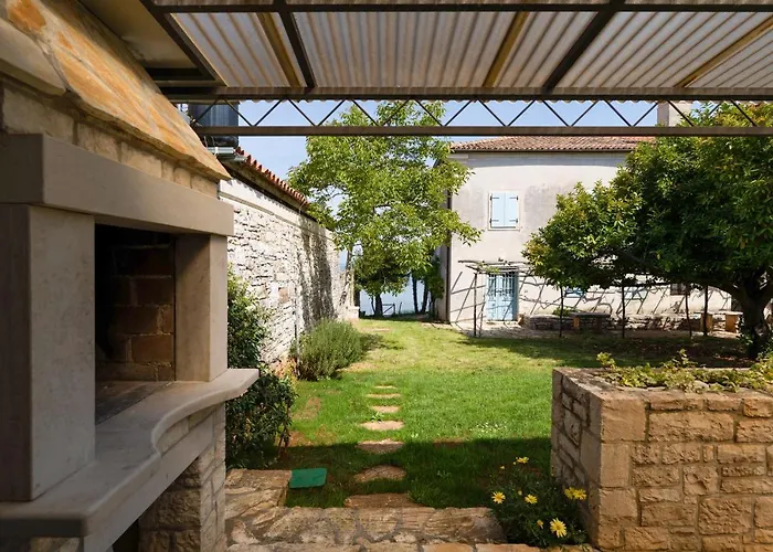 Villa DAULOS