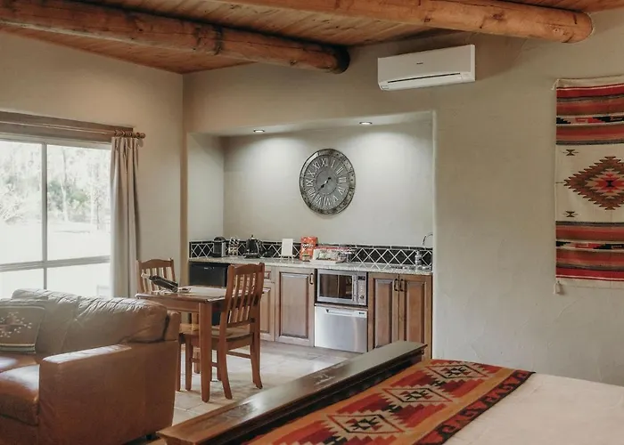 Casa La Vina Pokolbin - Romantic Villas With Outdoor Hot Tubs And Fireplaces