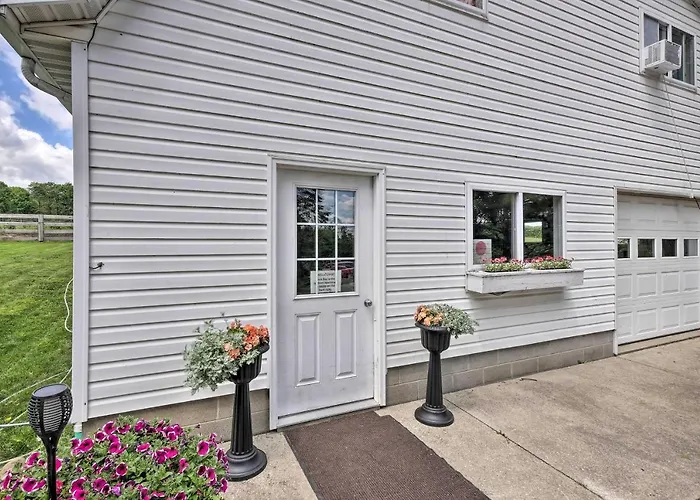 Loft Unplugged W/ Outdoor Space In Amish Country!