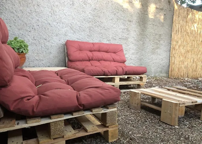 Maisonnette indépendante avec jardin/patio