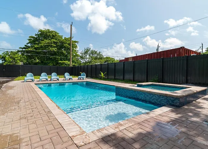 Pool Boutique Villa By The Beach 1