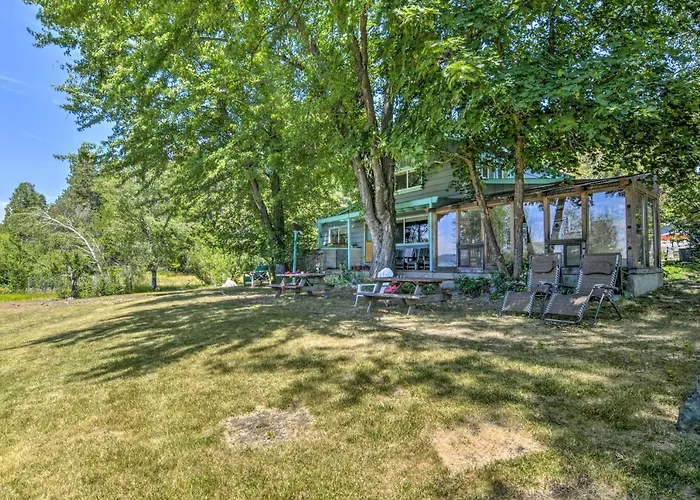 Scenic Lake Almanor Home W/ Mountain Views!