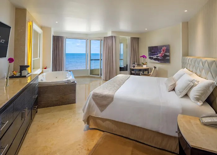 Airport Hotel: Moon Palace Cancun