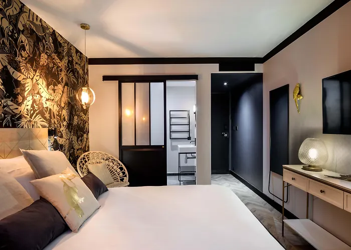 Maisons Du Monde &Suites