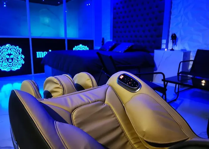 Hotel Jacuzzi Privatif Medusa Spa 34