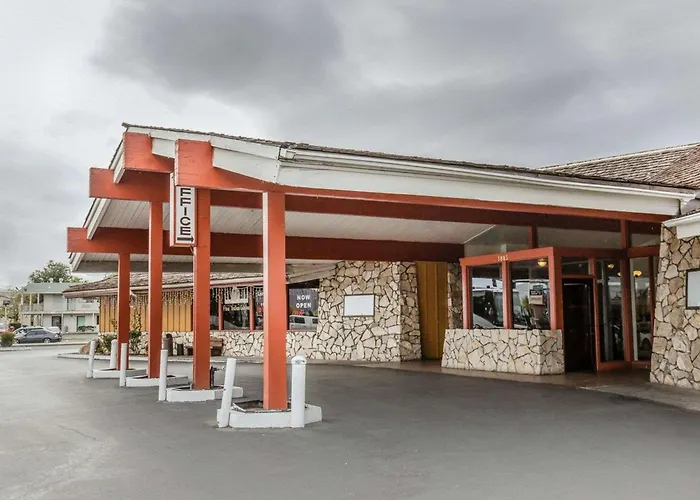 Bungalow rentals Econo Near Reno-Sparks Convention Center