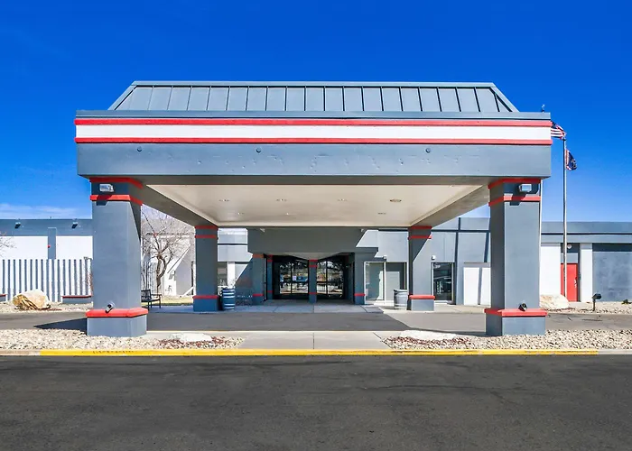 Cheap hotel: Econo Lodge