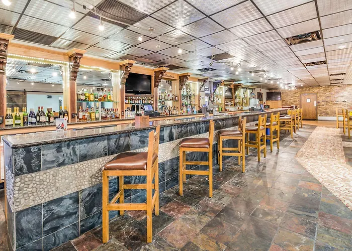 Cheap hotel: Econo Lodge