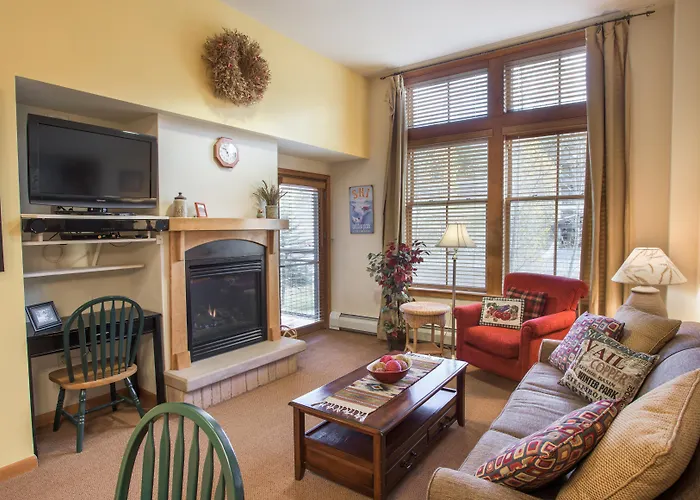 Zephyr Mountain Lodge
