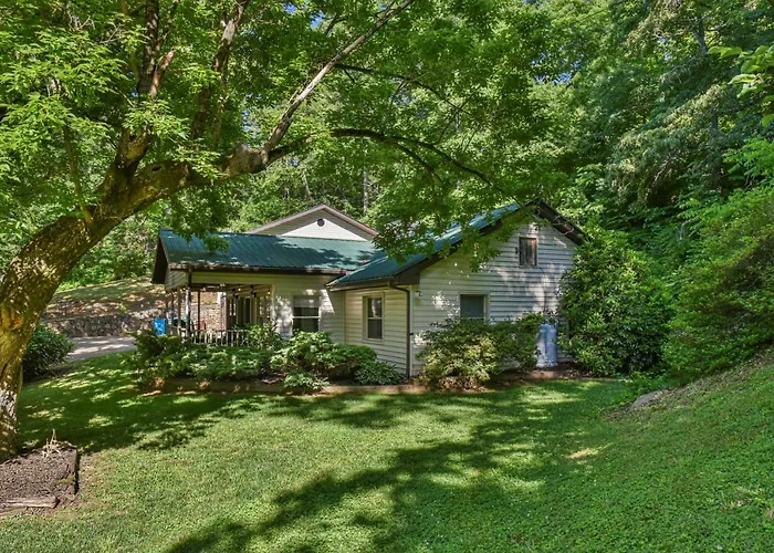 South Asheville Home With Hot Tub Just 11 Miles To Downtown