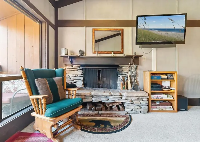 Relaxing, Well Furnished Condo! - Creekside #29