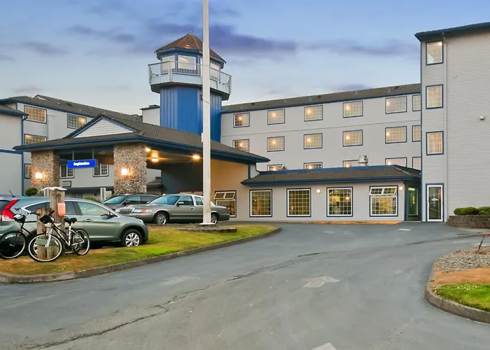 Lighthouse Suites Inn