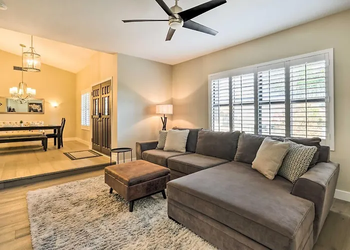 Upscale Scottsdale Oasis With Patio And Hot Tub!