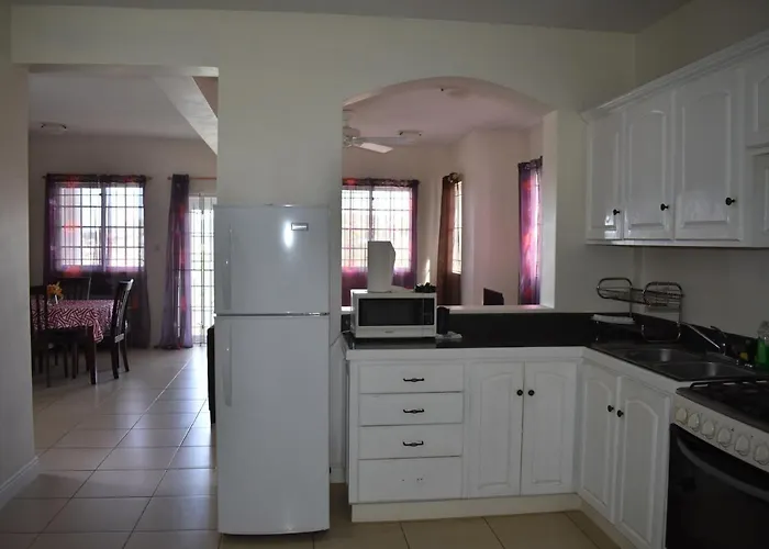 Oland - 2 Bedroom Apartment With Marina View