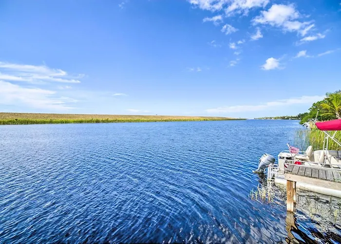 Okeechobee Cabin In Waterfront Community W/ Dock!