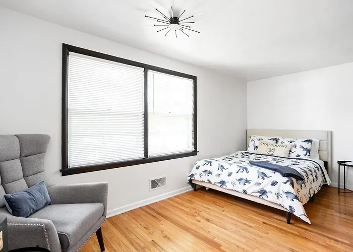 5Br 2Ba Fun Family Home Sleeps 12 Pinball Tvs 15M Dt