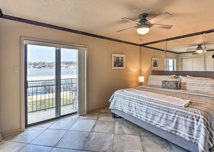 Apartment: Hot Springs Condo On Lake Hamilton With Balcony!